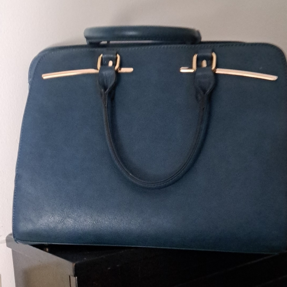 Elegant Blue Handbag